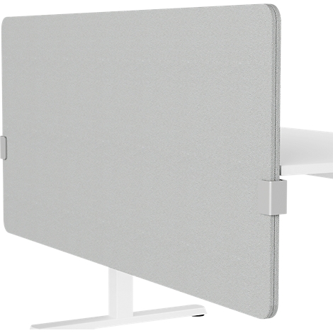 Graue Bürotrennwand an einem weißen Tisch. Sie wird von einer weißen Halterung gehalten. Minimalistisches Design.