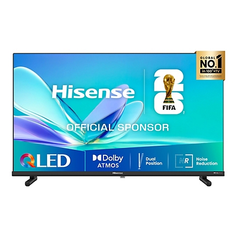 Hisense QLED-Fernseher vor weißem Hintergrund mit FIFA-WM-Branding und technischer Ausstattung.