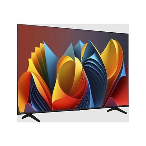 Flacher Hisense Fernseher mit schwarzem Rahmen und Standfüßen zeigt abstraktes, farbenfrohes Design auf dem Display.