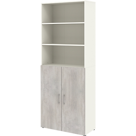 Grande armoire blanche avec des étagères et deux portes à l'aspect béton gris.