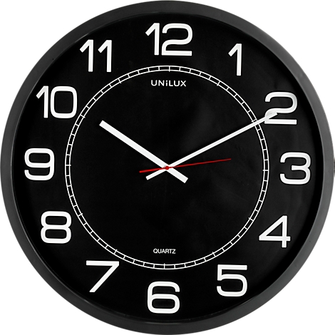 Horloge mural noir avec chiffres et aiguilles blancs. Marque : UNILUX. L'aiguille des secondes est rouge.