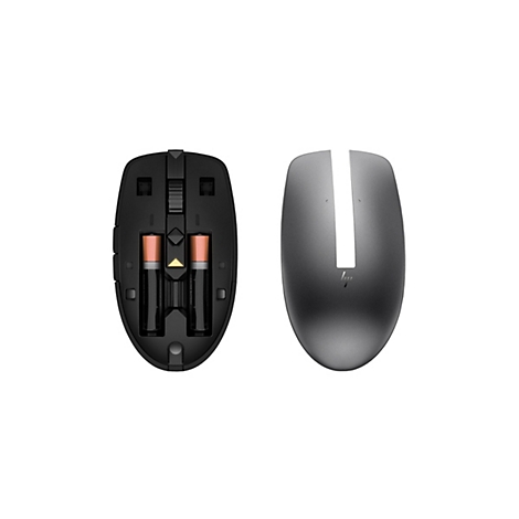 Draufsicht auf eine zerlegte Computermaus. Unterteil schwarz, mit Batterien. Oberteil silbergrau, mit HP Logo.