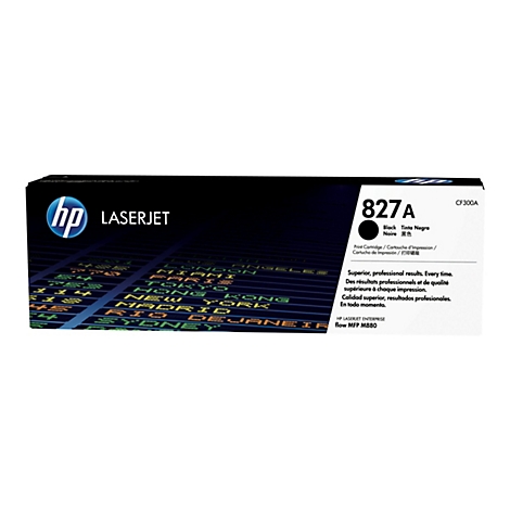 Eine schwarze HP 827A Laserjet-Tonerpatrone. Aufgedruckt sind das HP-Logo, Modellnummer und Angaben zu den Druckergebnissen. Hinter dem Toner ist ein blaues Hintergrundbild mit weißen Schriftzügen zu sehen.