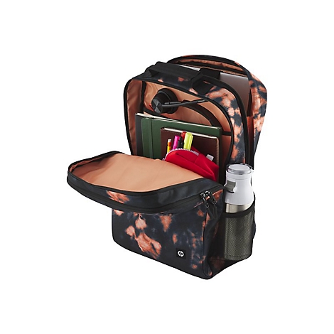 Schwarzer Rucksack mit verschiedenen FÃ¤chern. Offenes Hauptfach mit Schulmaterialien, Wasserflasche und KopfhÃ¶rern.