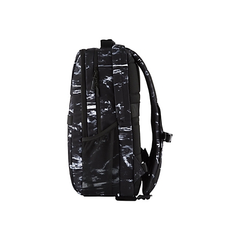Schwarzer Rucksack mit weiÃŸem Muster, Seitenansicht. Gepolsterte Gurte und RÃ¼ckenpartie. ReiÃŸverschluss und kleine Tasche.