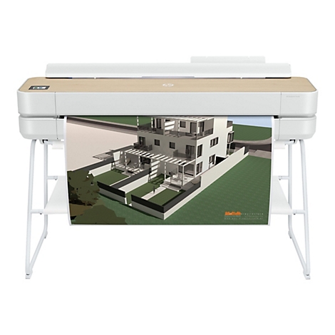 Ein HP DesignJet Studio Drucker, der einen architektonischen Entwurf ausdruckt. Das fertige Design zeigt ein modernes Haus mit Balkonen und Glasgeländern.