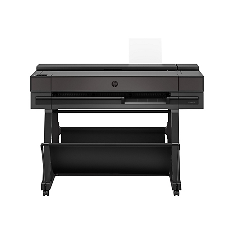 Schwarzer GroÃŸformatdrucker mit Papierausgabe, auf einem schwarzen StÃ¤nder. Auf weiÃŸem Hintergrund.