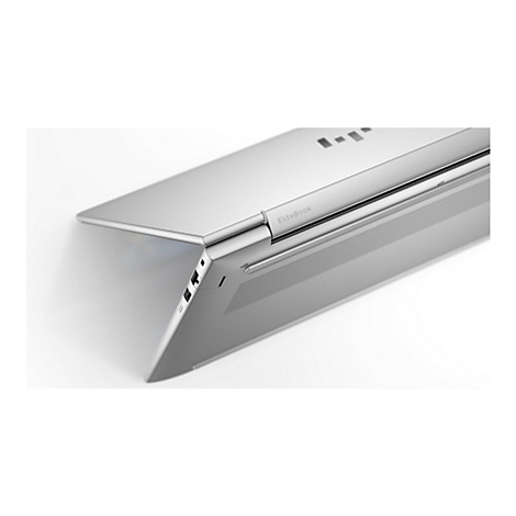 Nahaufnahme eines silbernen Laptops, der teilweise geöffnet ist, mit dem Schriftzug "EliteBook".