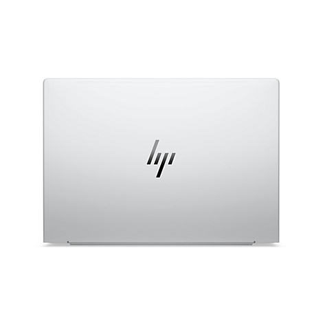 Silberner Laptop von HP in der Draufsicht auf weißem Hintergrund mit dem HP Logo in der Mitte.
