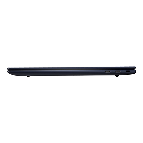 Dunkelblauer Laptop von der Seite. Zwei USB-C-Anschlüsse, daneben eine Öffnung und ein kleines Loch.