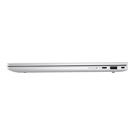 Seitenansicht eines silbernen Laptops. Detailliert sind die Anschlüsse wie SD-Kartenslot und USB-C Port zu erkennen.
