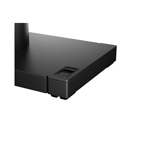 Detailaufnahme einer schwarzen, eckigen Produktbasis mit einem eingelassenen Quadrat.