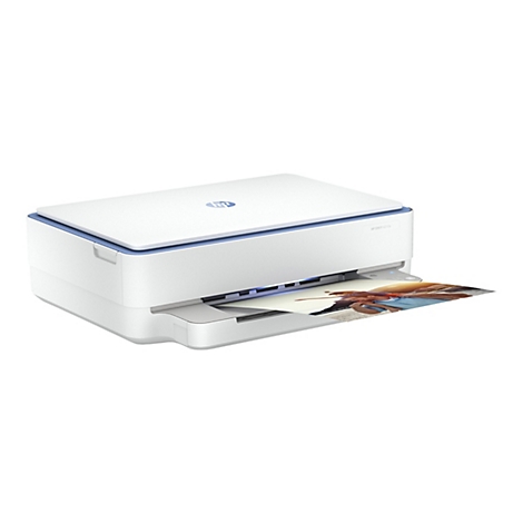 Ein weiß-blauer Drucker, der ein Foto ausgibt. Auf dem Drucker steht HP ENVY 6010e.