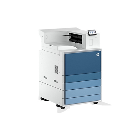 Ein weiß-blaues HP-Multifunktionsdrucker vor weißem Hintergrund. Der Drucker hat einen Touchscreen und mehrere Papierschubladen.