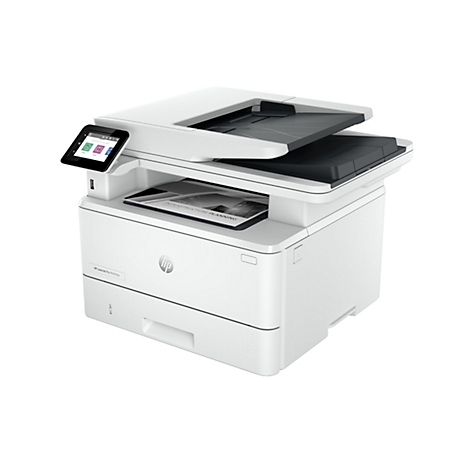 Imprimante HP LaserJet Pro M445fdw blanche avec écran tactile, sortie papier et unité de numérisation ouverte. Le papier indique "INFRASTRUCTURE PLANNING".
