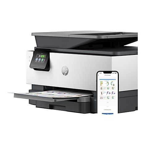 Ein HP OfficeJet Pro Drucker. Auf dem Touchscreen ist die Option zum Kopieren ausgewählt. Daneben liegt ein Smartphone mit einer Druckvorschau.