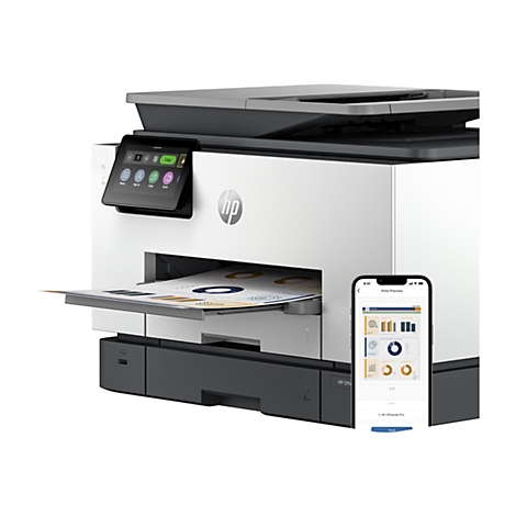 Une imprimante HP OfficeJet Pro blanche et noire, imprimant une feuille de papier avec des graphiques. L'écran d'un smartphone à côté affiche l'aperçu avant impression.