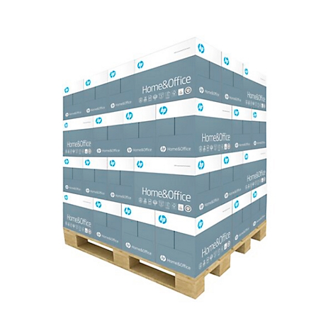 Une pile de papier dans des boîtes grises empilées sur une palette en bois. Les boîtes indiquent "Home & Office" et présentent le logo HP.