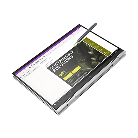 Ein silbernes Convertible-Notebook mit aufgeklapptem Touchscreen, auf dem ein OneNote-Dokument und ein Eingabestift liegen.