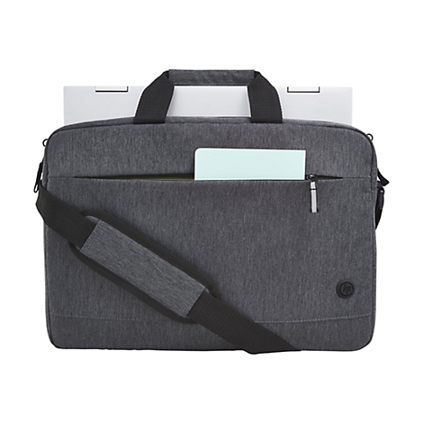 Dunkelgraue Laptoptasche mit Schulterriemen und Reißverschluss. Ein Laptop steckt in der Tasche, eine hellgrüne Karte im Fach.