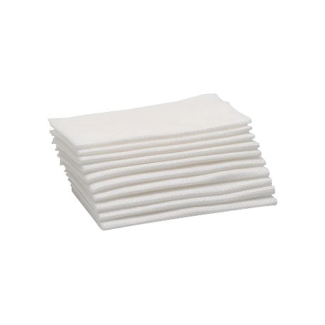 Ein Stapel weißer, gefalteter Tücher, vermutlich Servietten oder Wischtücher, liegt auf weißem Hintergrund.