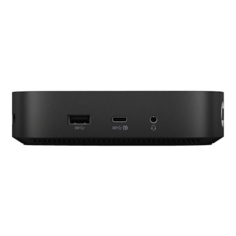 Schwarzer Mini-PC mit USB-, USB-C- und Audioanschlüssen, isoliert auf weißem Hintergrund.