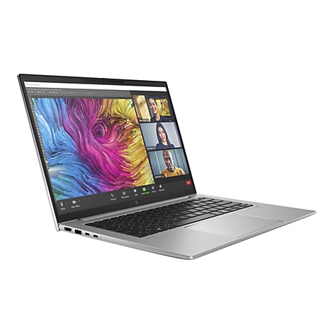 Silberner Laptop mit Videokonferenz, auf dem Display sind mehrere Personen zu sehen. Auf dem Bildschirm ist ein farbenfrohes Muster.