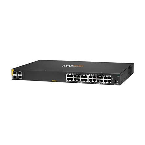 Ein schwarzer Netzwerk-Switch von HPE Aruba. Er zeigt zahlreiche Anschlüsse und Ports für verschiedene Verbindungsarten.