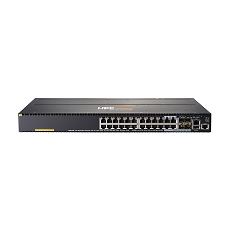 Ein schwarzer HPE Aruba Netzwerk-Switch, der auf einem weißen Hintergrund platziert ist. Der Switch hat viele Ports und Anzeigen. Auf der Vorderseite sind die Aufschrift HPE und Aruba zu sehen. Es gibt auch eine Reihe von Anschlüssen und Anzeigen.