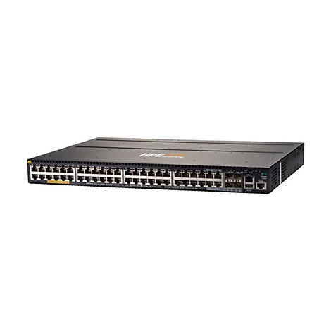 Ein schwarzer HPE-Netzwerk-Switch, Blick von vorne. Die Switch-Oberfläche hat viele Ports, daneben befinden sich verschiedene Anschlüsse und Anzeigen. Auf der Oberfläche steht "HPE networking".