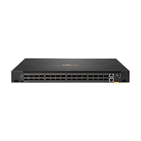 HPE Aruba 8325 Netzwerk-Switch in schwarzem Gehäuse mit zahlreichen Anschlüssen vor weißem Hintergrund.
