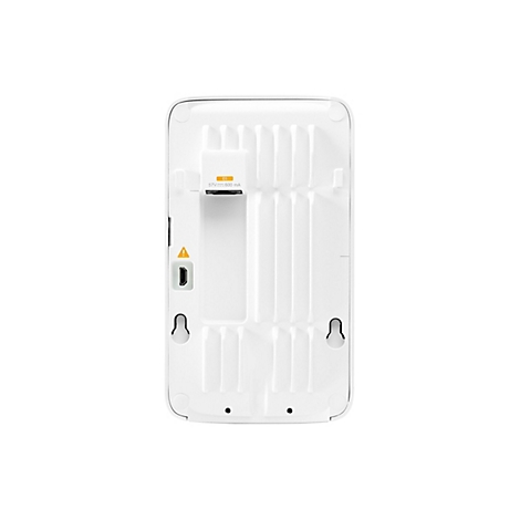 Rückseite eines weißen, rechteckigen Geräts. Unten sind zwei Haken. Oben ein Einschub, darunter ein USB-Anschluss und ein gelbes Warnschild. Aufschrift: 5.7V=600 mA.