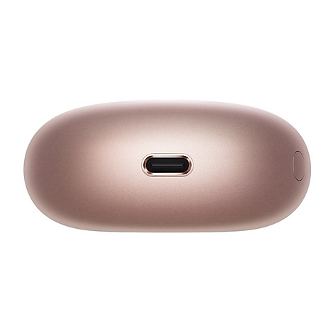 Nahaufnahme der roséfarbenen Ladebox eines Kopfhörers mit USB-C-Anschluss.