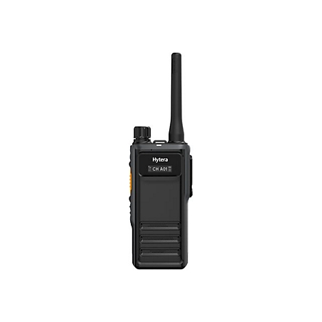 Schwarzes Hytera-Funkgerät mit aufrechter Antenne und digitalem Display vor weißem Hintergrund.