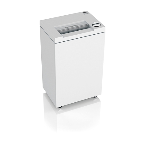 Weißer Aktenvernichter, rechteckig mit Papiereinzug oben. Auf glänzendem Untergrund reflektiert.