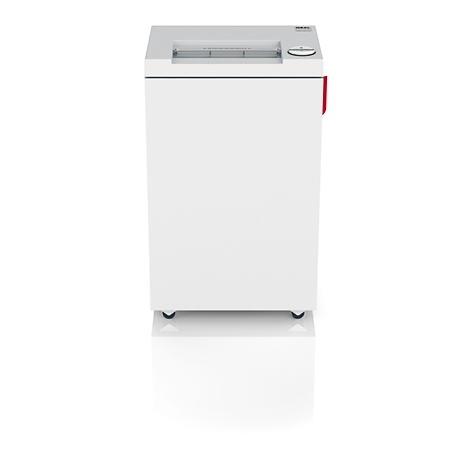 Ein weißer Aktenvernichter, Vorderansicht, auf weißem Hintergrund. Oben ein Papiereinzug, rechts ein roter Hebel.