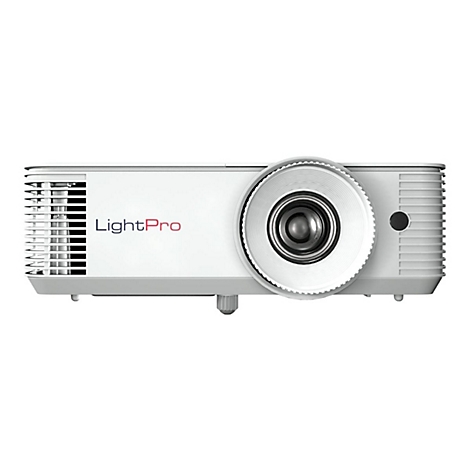 Weißer LightPro Beamer in Frontansicht mit großem Objektiv und Lüftungsschlitzen vor weißem Hintergrund.