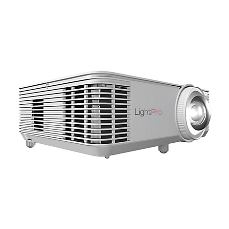 Weißer LightPro Projektor mit Lüftungsschlitzen und Objektiv in der Vorderansicht auf weißem Hintergrund.