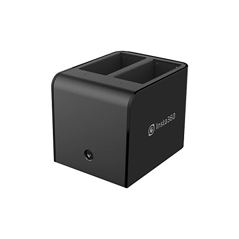 Schwarze Insta360-Ladestation mit zwei Ladeschächten und weißem Logo auf der Seite.