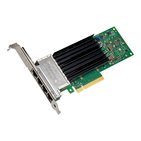 Netzwerkkarte mit grünem PCB, schwarzem Kühlkörper und Metallblende mit Anschlüssen auf weißem Hintergrund.