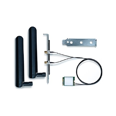 WLAN-Netzwerkkarte mit zwei schwarzen Antennen, Slotblende und Verbindungskabel auf weißem Hintergrund.
