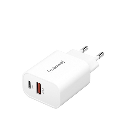 Weißes Ladegerät mit USB-C und USB-A Anschlüssen. Der Stecker ist sichtbar, auf der Oberfläche steht Intenso.