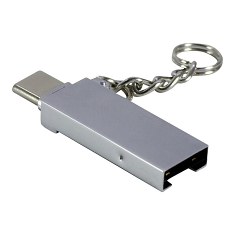 Silberner USB-C-Stick als Schlüsselanhänger mit Metallkette vor weißem Hintergrund.