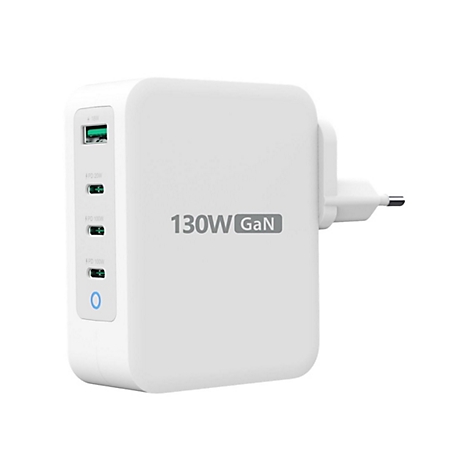 Chargeur blanc avec plusieurs ports, spécifications d'alimentation et le texte "130W GaN". Une prise est visible.