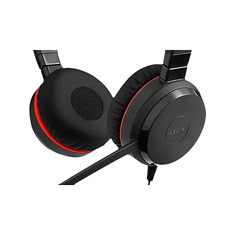 Casque noir avec des touches d'orange. Logo "Jabra" sur l'écouteur droit. Avec microphone.