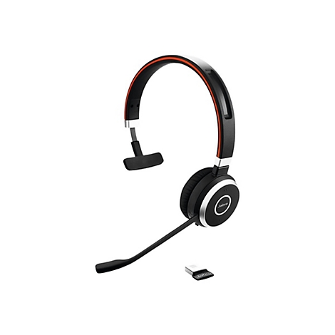 Schwarzes Headset mit rotem Akzent und Mikrofon, auf weiÃŸem Hintergrund. Kleiner Adapter daneben.