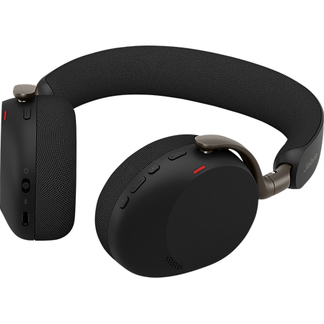 Casque noir avec des accents marron. Boutons et accents rouges sur les oreillettes.