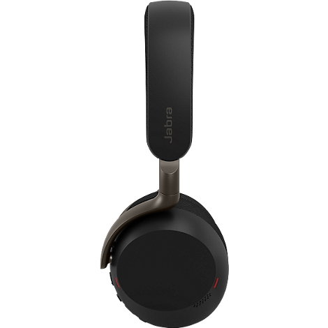 Gros plan sur un casque Jabra noir. Arc brun-gris, nom de la marque. Écouteurs avec des accents rouges.