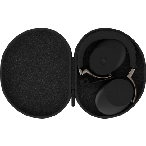 Casque noir dans un étui noir rond et ouvert. Matériau noir doux à l'intérieur, branches dorées.