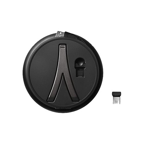 Schwarzes rundes Gerät mit V-förmigem Bügel und USB-Anschluss, daneben ein kleiner USB-C-Adapter.